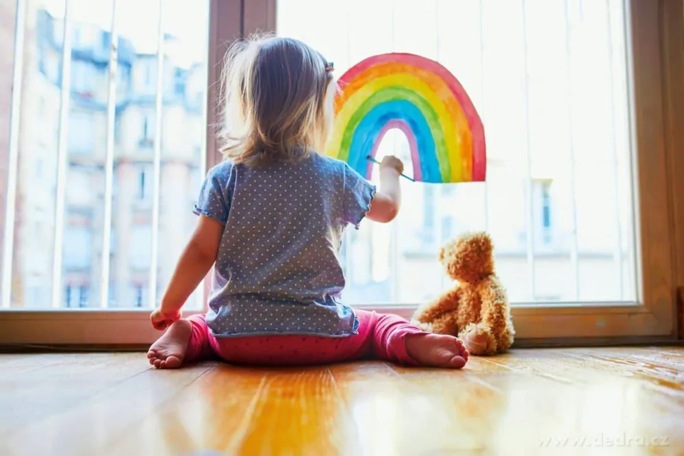 SADA 12 OMYVATELNÝCH BAREV na SKLO + 4 ŠTĚTCE + 1 PALETA