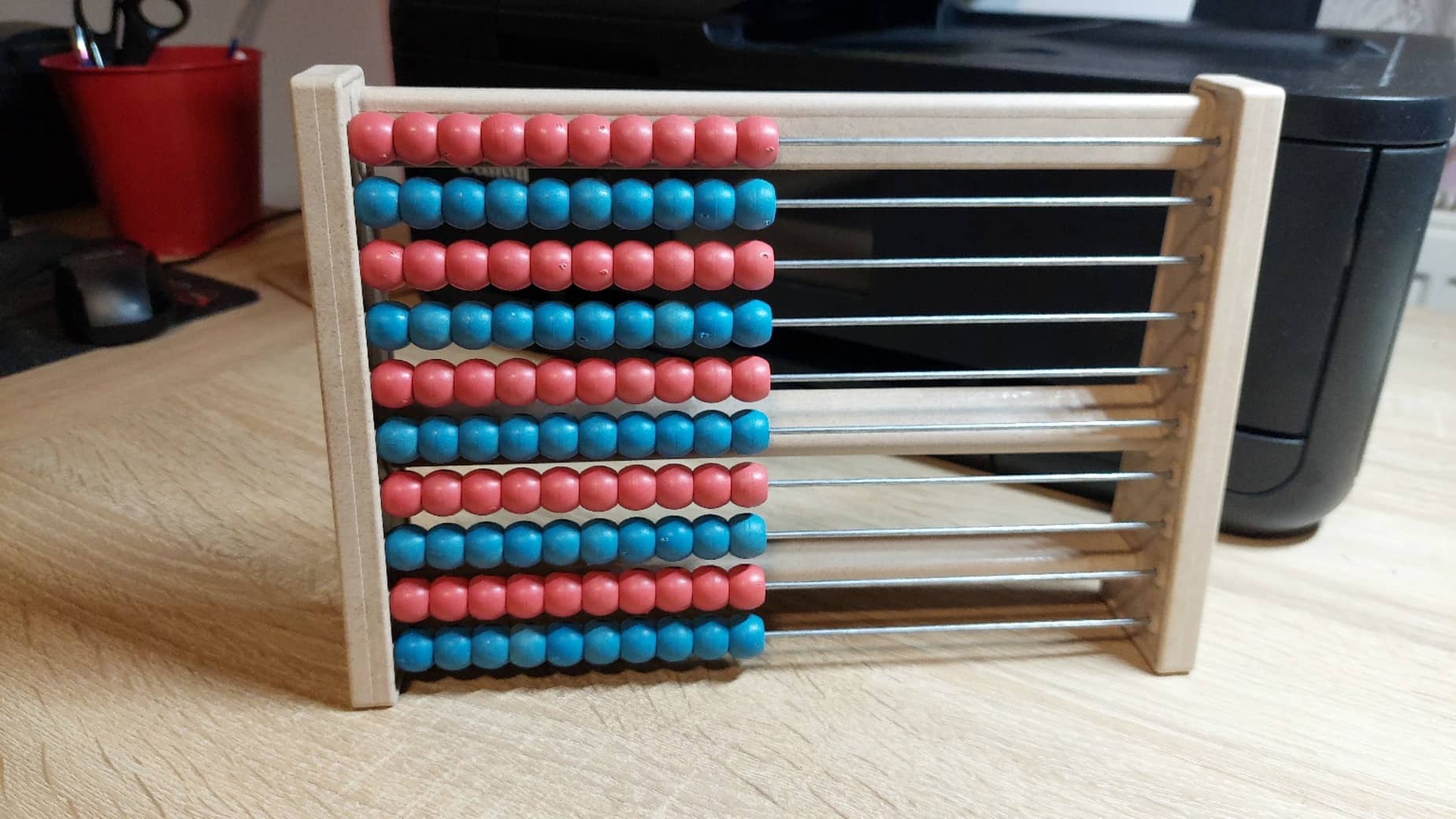 POČÍTÁNÍ do 100 – kuličkové počítadlo po desítkách (100 kuliček)